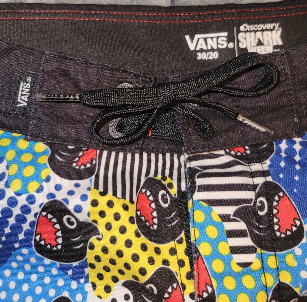 Vans Swim Trunks Discovery Shark Week 🦈 Sz 30/20 - Picture 4 of 8